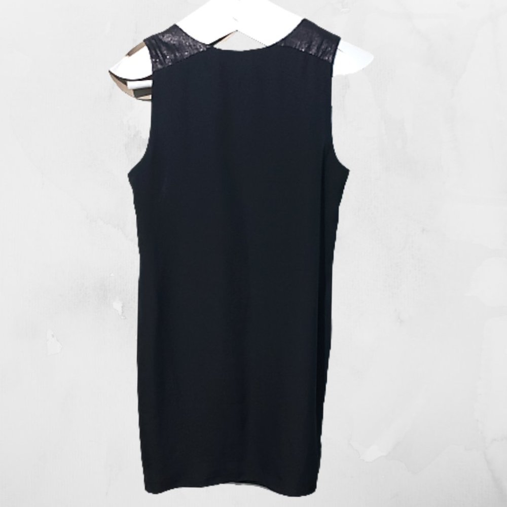 Black Sleeveless Silky Light-Weight Dress - Picture 2 of 5